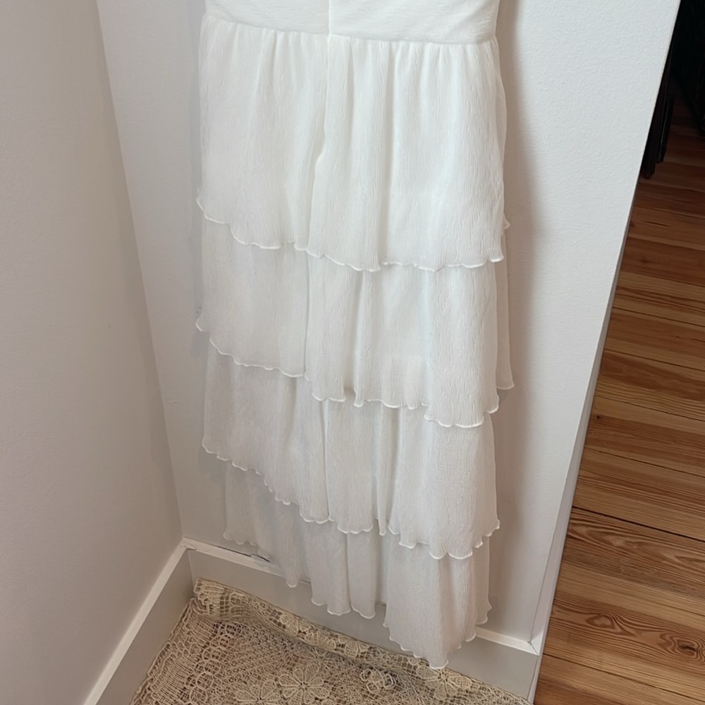 ASTR the lable beautiful ruffled and tiered white dress - Picture 8 of 14
